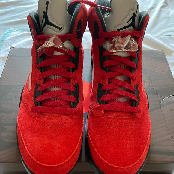 Air Jordan 5 Toro Bravo - Picture 2 of 4